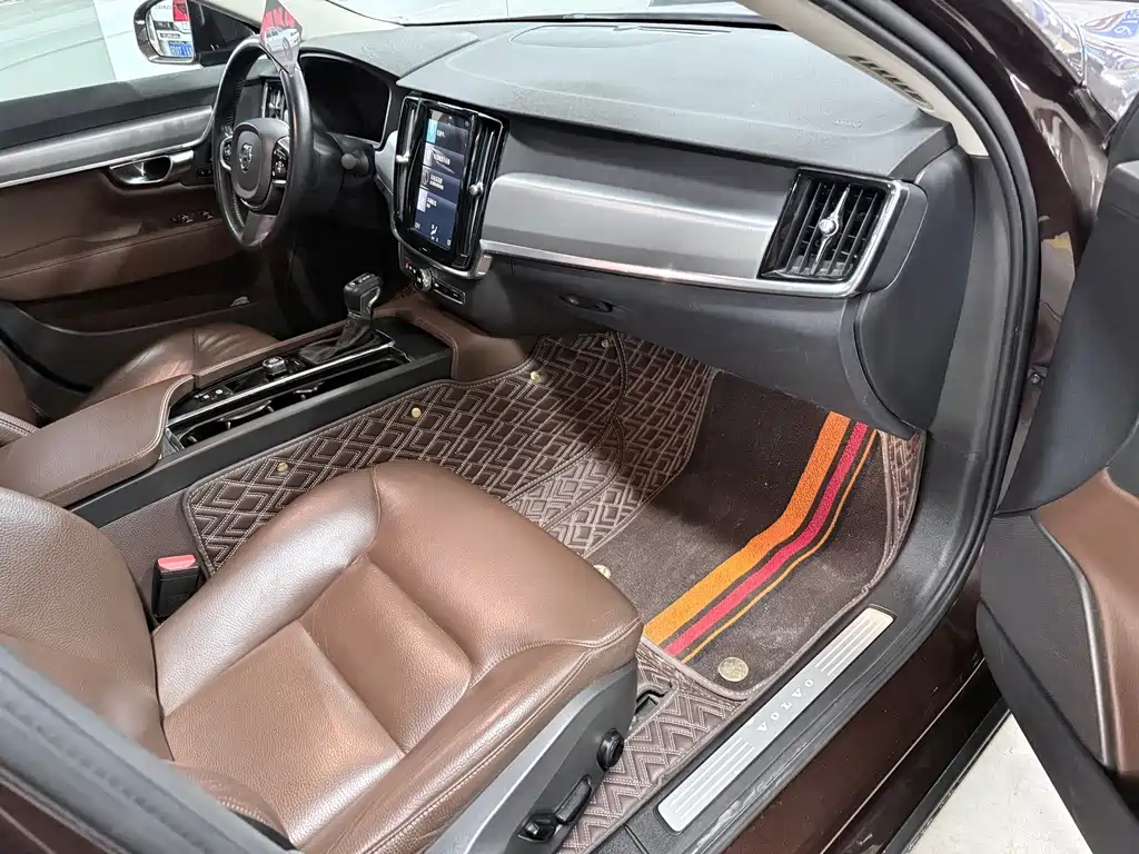 Volvo S90 — миниатюра 19