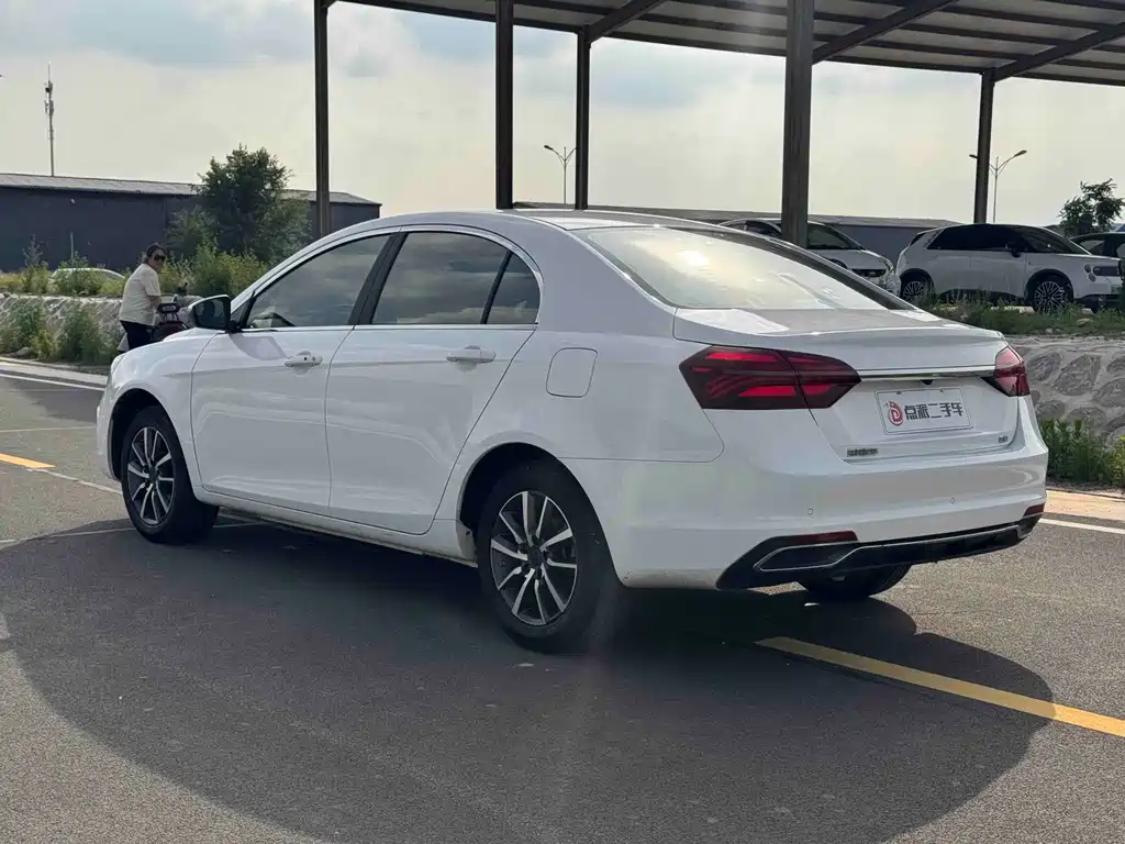 Geely Emgrand — миниатюра 4