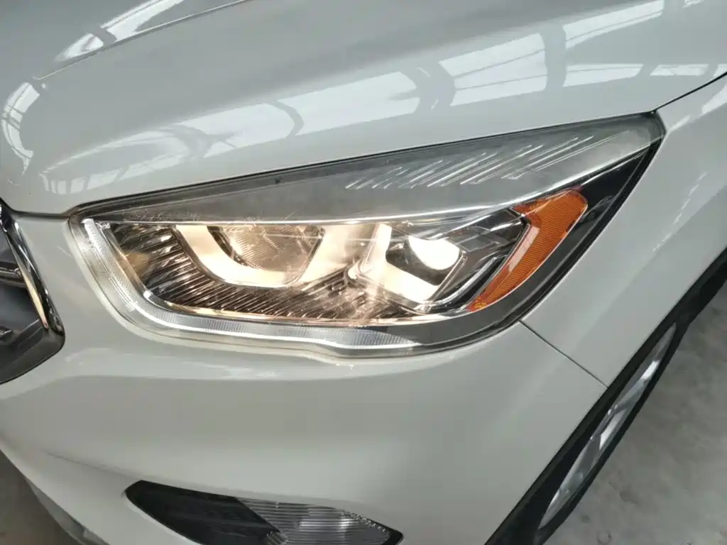 Ford Kuga — миниатюра 24
