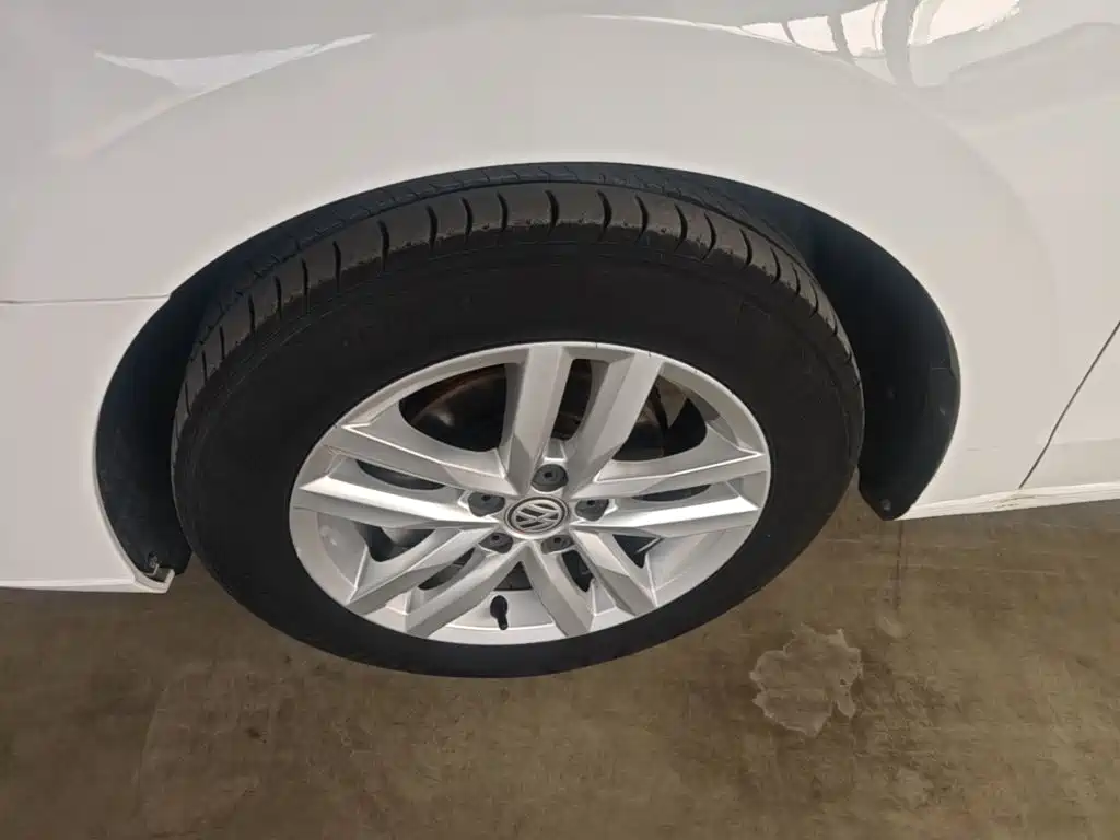 Volkswagen Jetta — миниатюра 23