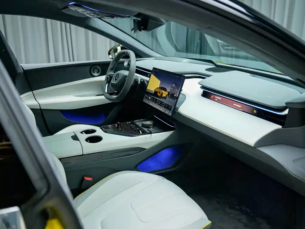 Lotus EMEYA — миниатюра 17