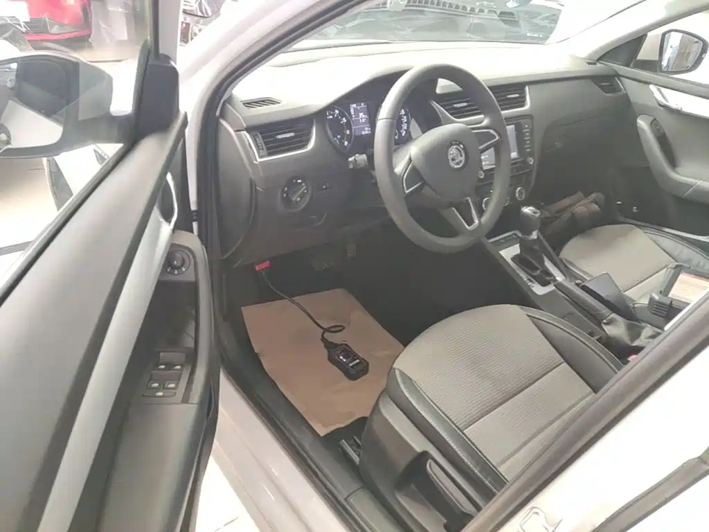 Skoda Octavia — миниатюра 16