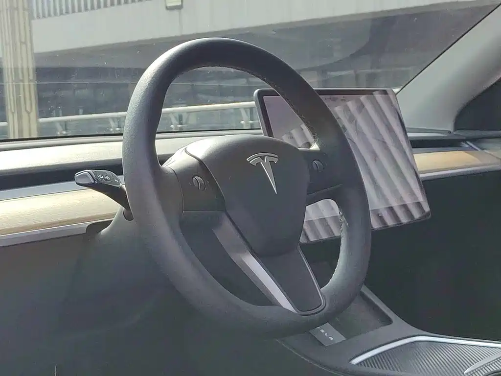 Tesla Model Y 2021 3D7