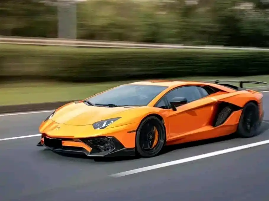 Lamborghini Aventador 2011 LP 700-4