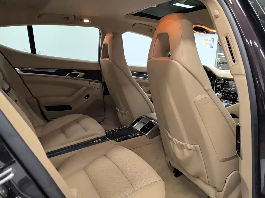 Porsche Panamera 2013 Panamera 4 Platinum Edition 3.6L