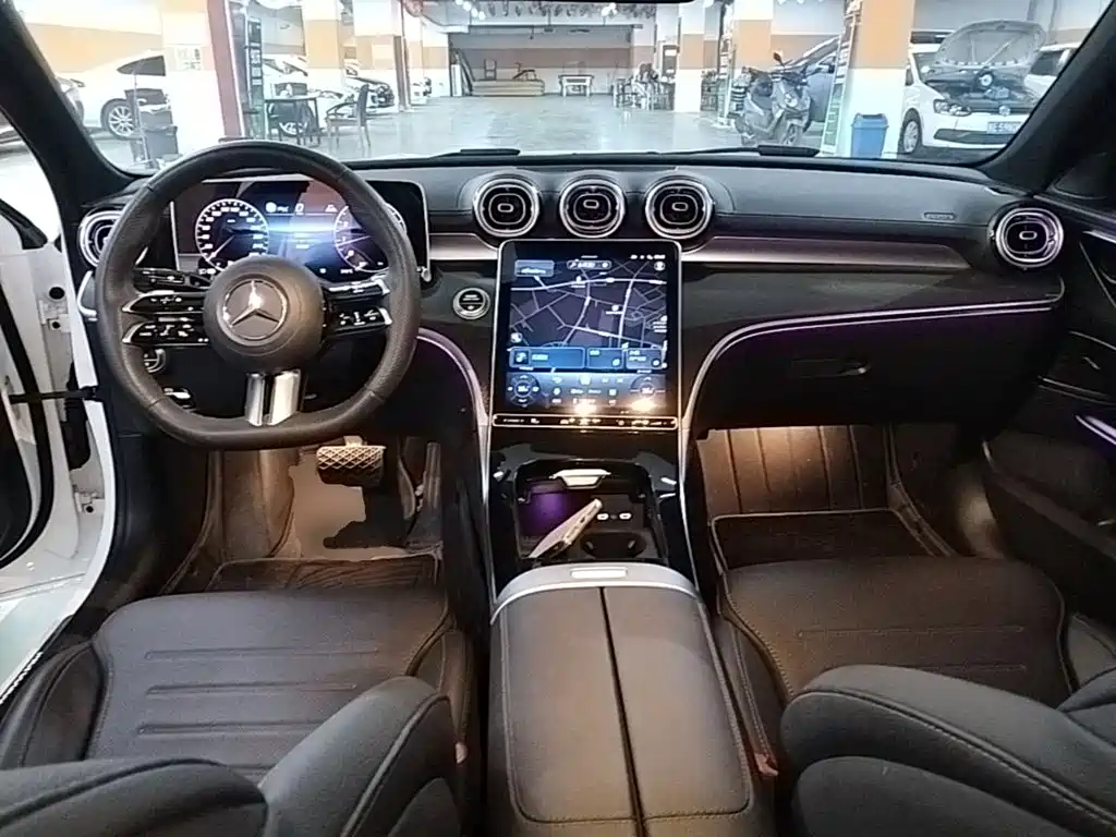 Mercedes-Benz C-Class — миниатюра 10