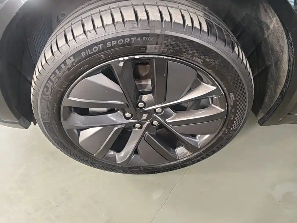 Li Auto Li L9 — миниатюра 23