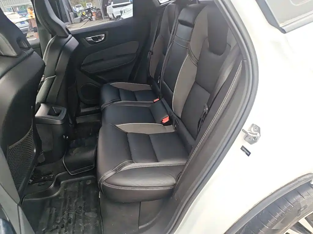 Volvo XC60 — миниатюра 17