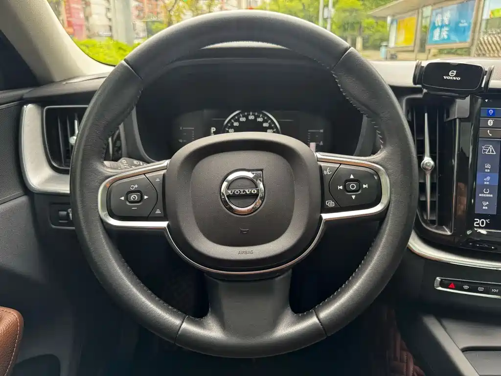 Volvo XC60 — миниатюра 18