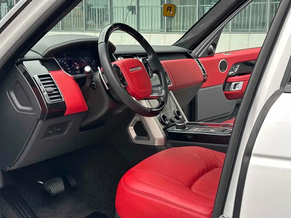 Land Rover Range Rover — миниатюра 5