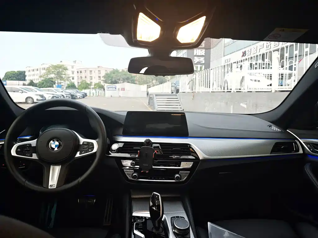 BMW 5 Series (Import) — миниатюра 7