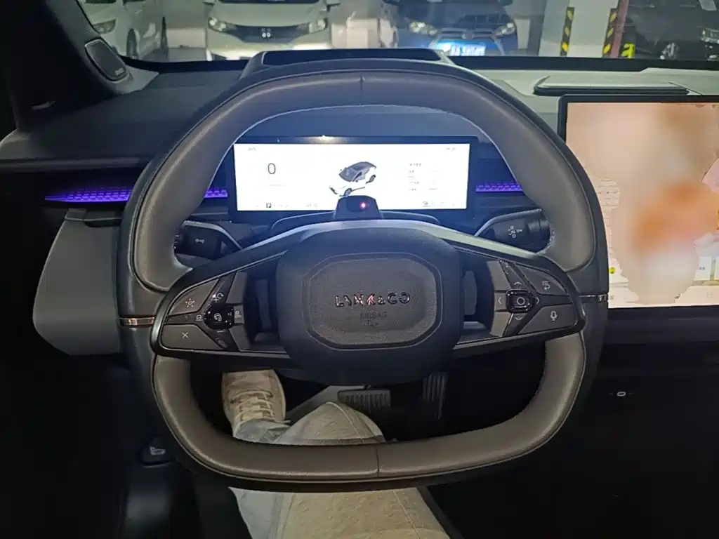 Lynk & Co 20 — миниатюра 11