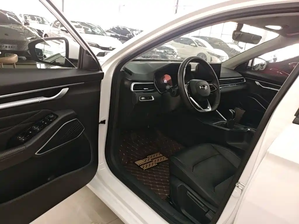 Geely Emgrand — миниатюра 16