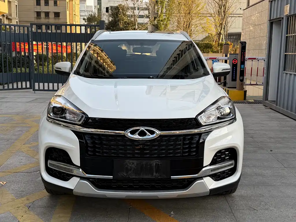 CHERY TIGGO 8