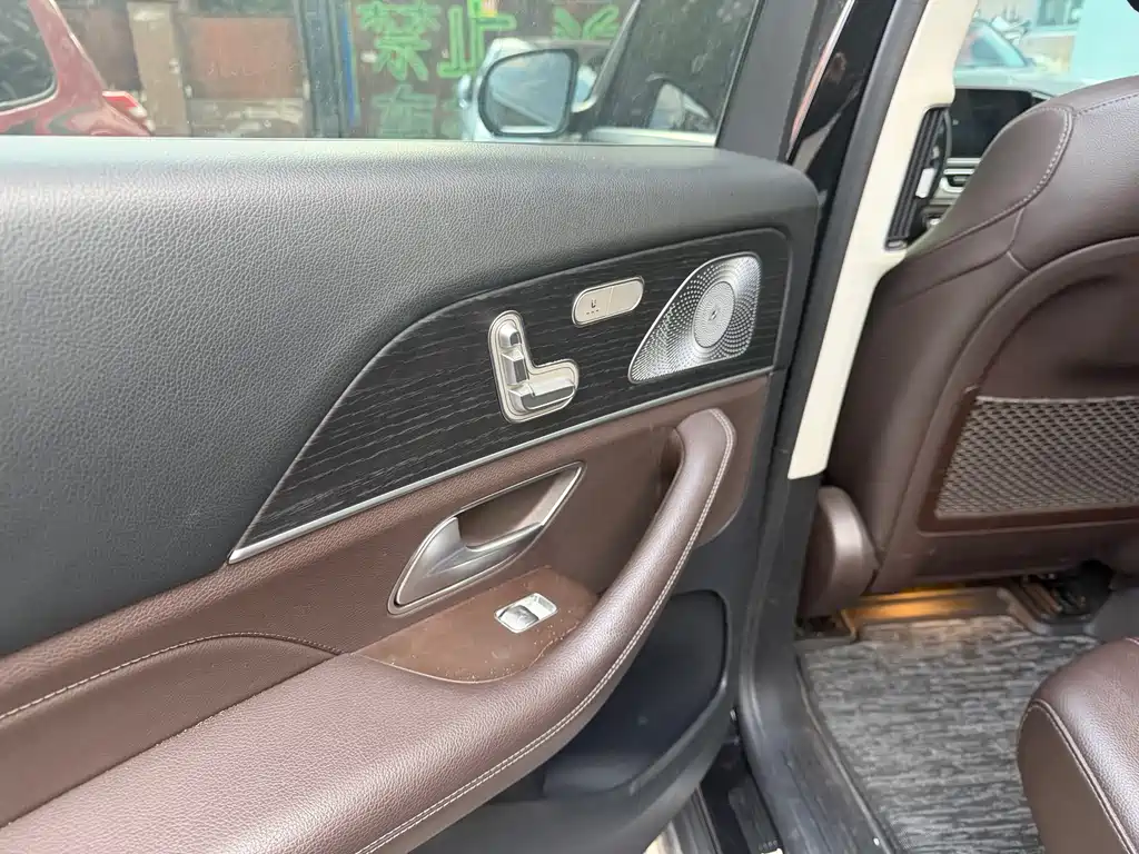 Mercedes-Benz GLS — миниатюра 5