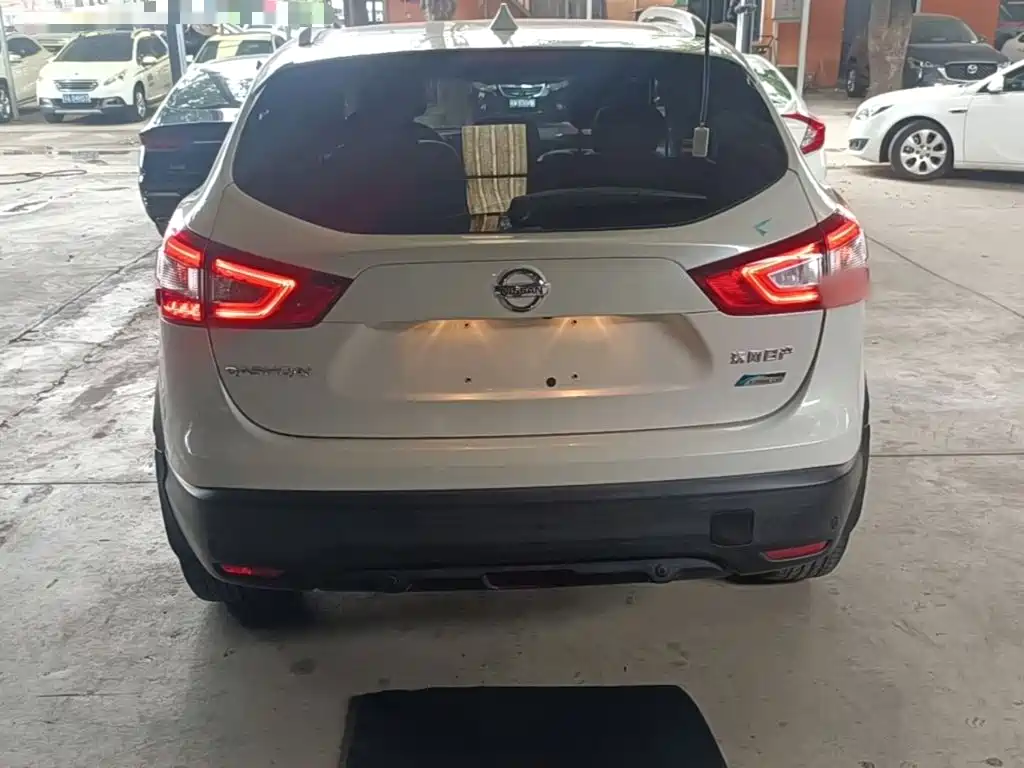 Nissan Qashqai — миниатюра 6