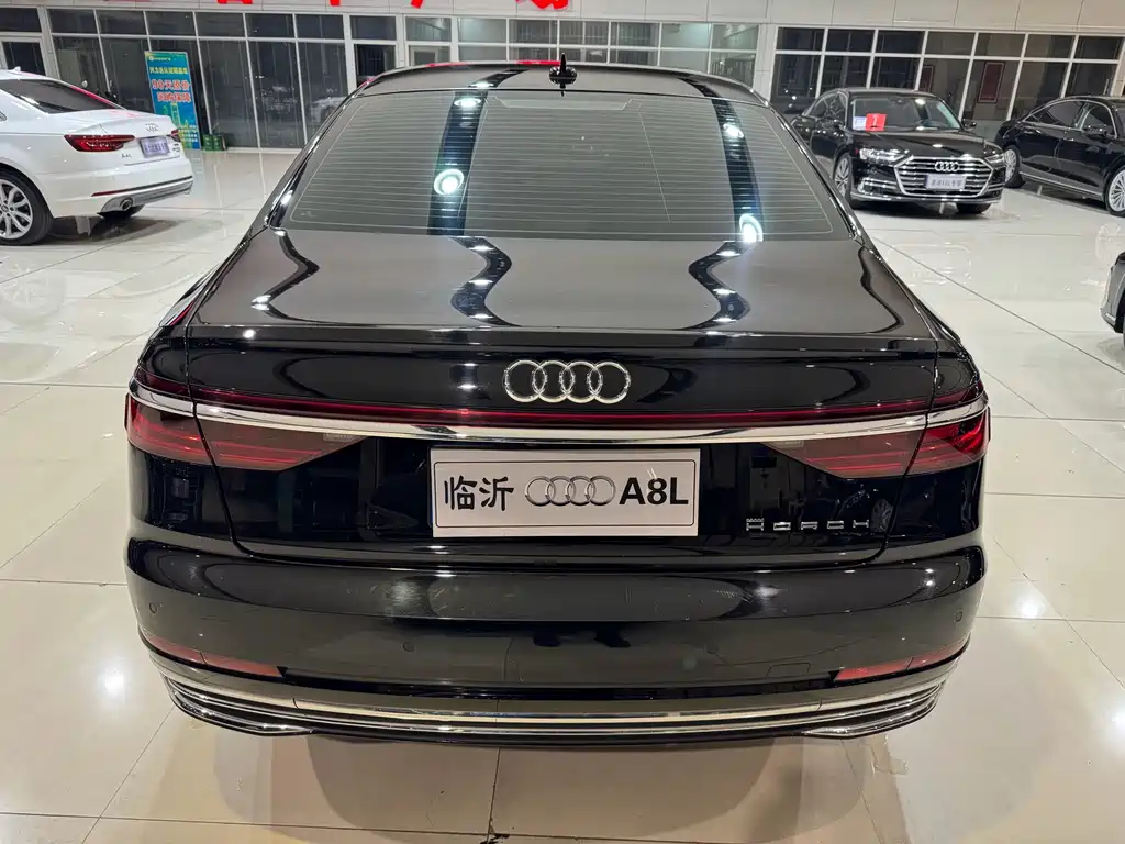 Audi A8 — миниатюра 4