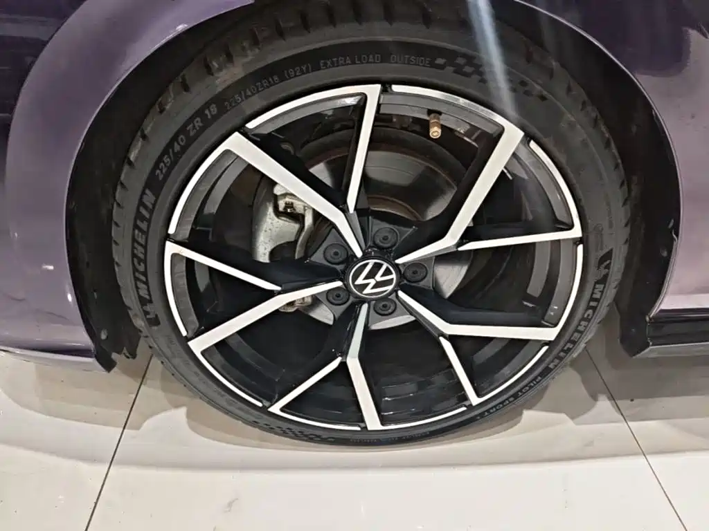 Volkswagen Golf — миниатюра 23