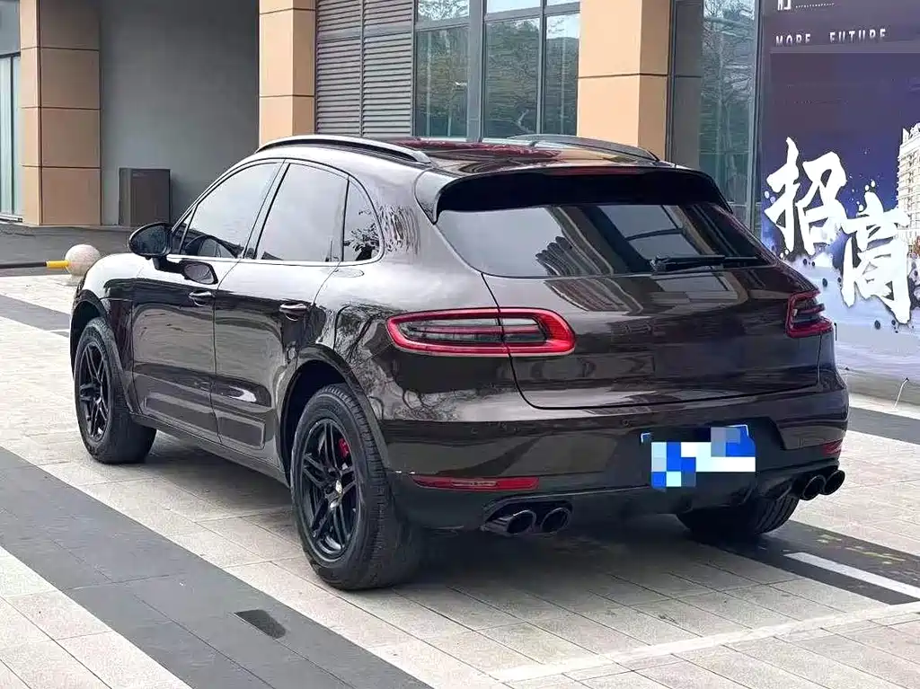 Porsche Macan — миниатюра 7