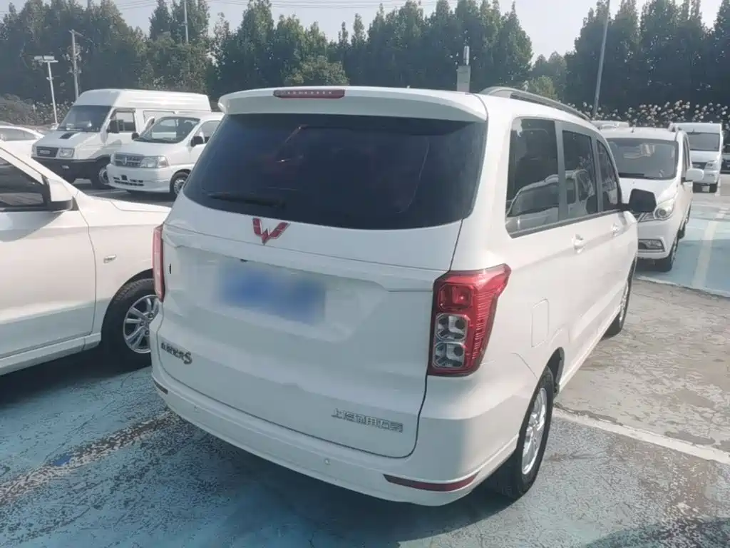 Wuling Hongguang — миниатюра 7