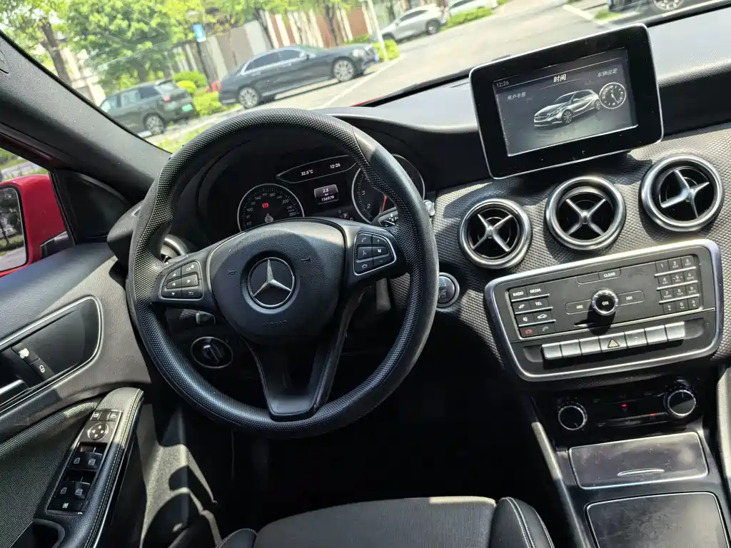 Mercedes-Benz A-Class (Import) — миниатюра 11