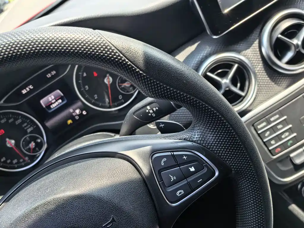 Mercedes-Benz A-Class (Import) — миниатюра 12
