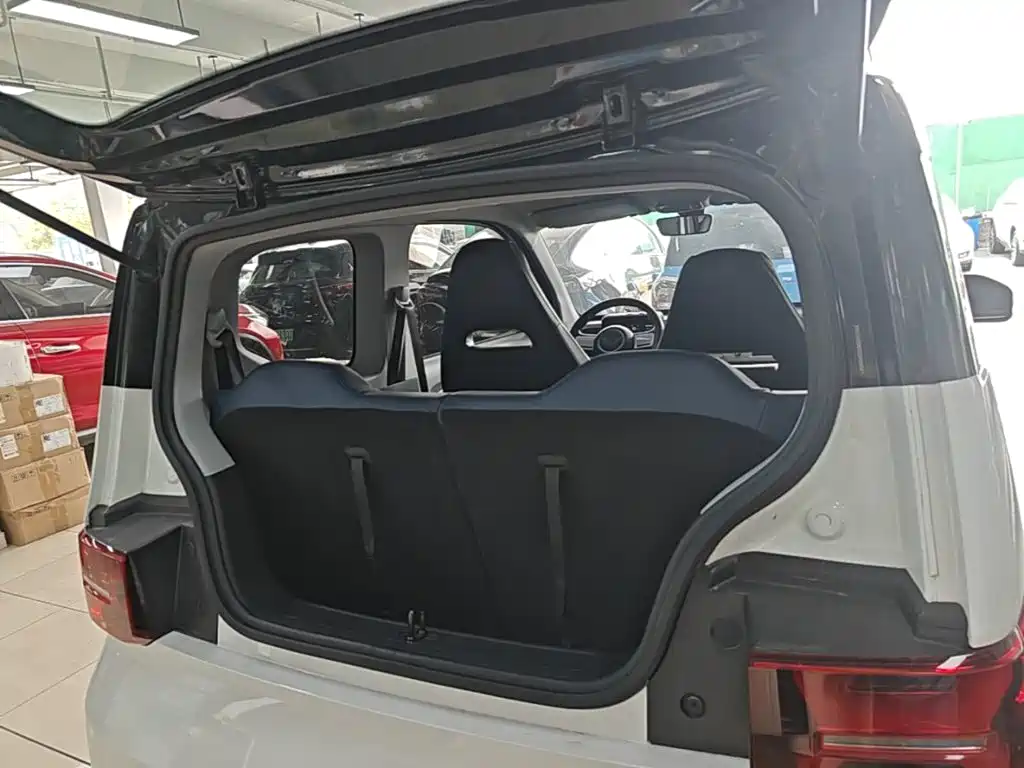 Wuling MINIEV — миниатюра 19