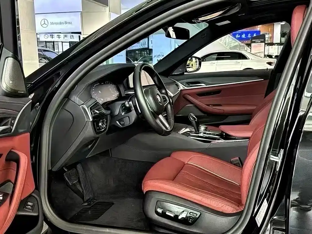 BMW 5 Series — миниатюра 5
