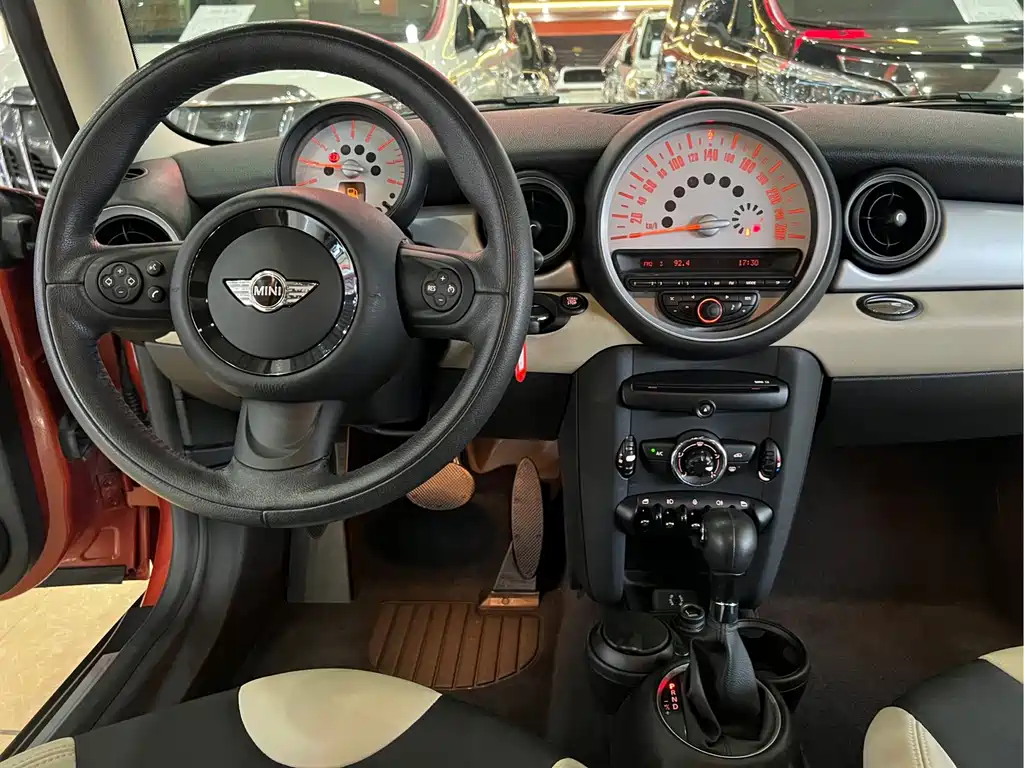 MINI Mini Clubman — миниатюра 14