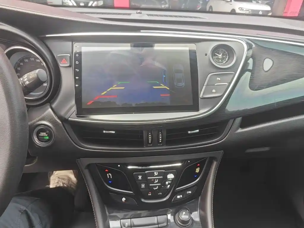 Buick Envision Plus — миниатюра 13