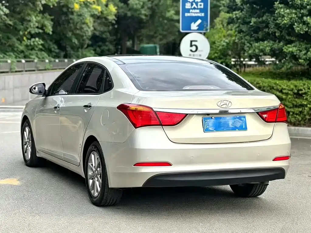 Hyundai Mistra — миниатюра 3