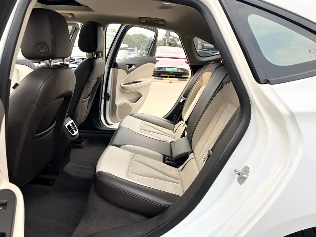 Buick Verano — миниатюра 5