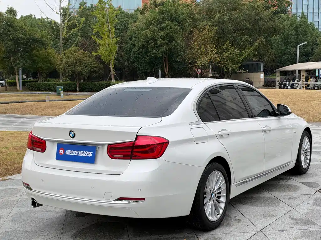 BMW 3 Series — миниатюра 21