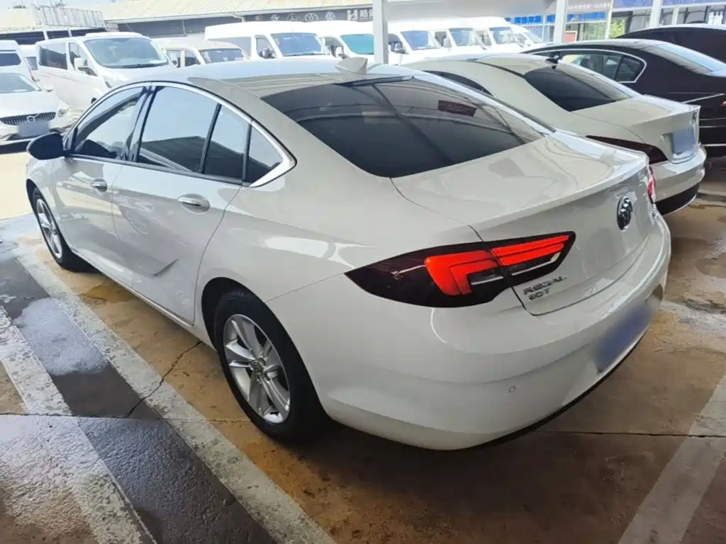 Buick Regal — миниатюра 5