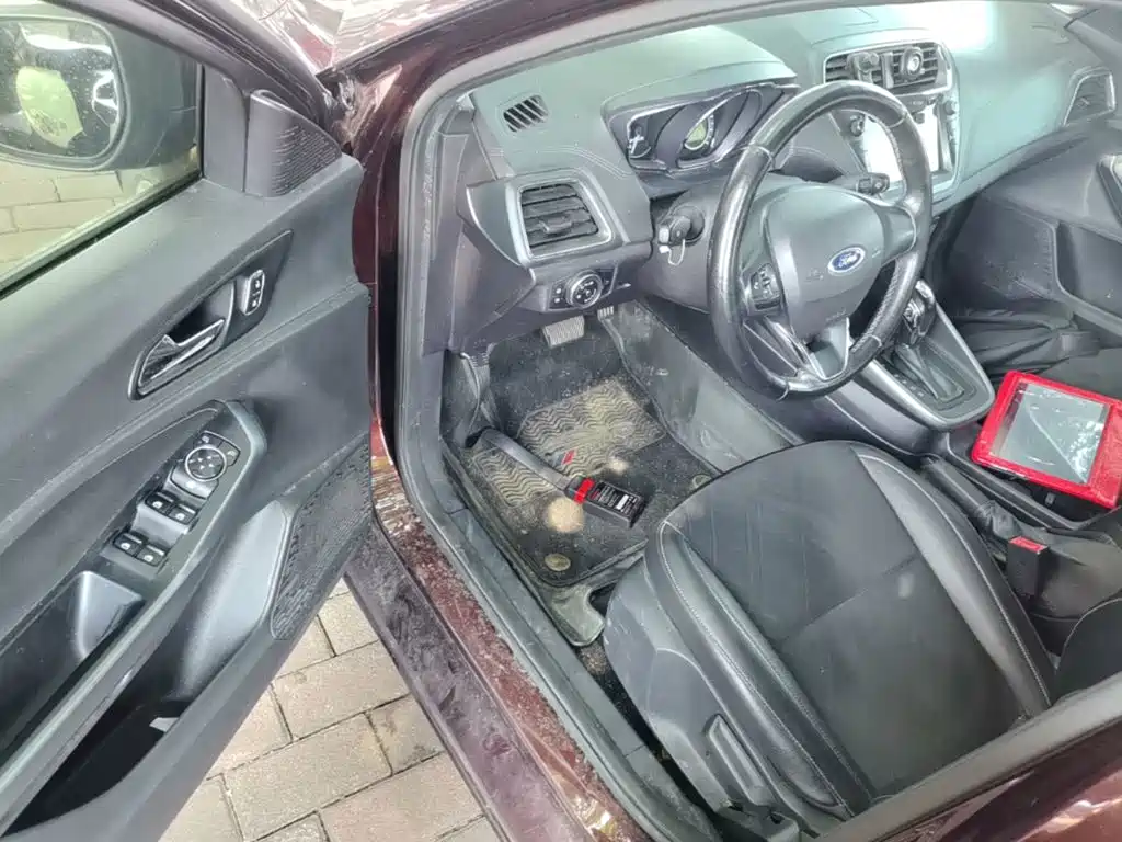 Ford Escort — миниатюра 16