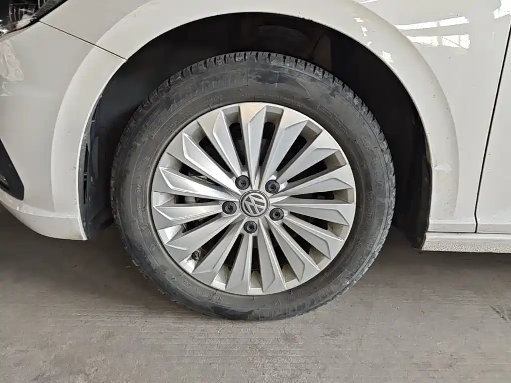 Volkswagen Lavida — миниатюра 23
