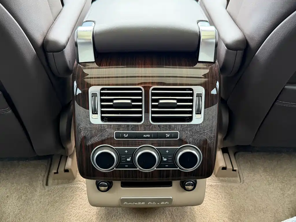 Land Rover Range Rover — миниатюра 13