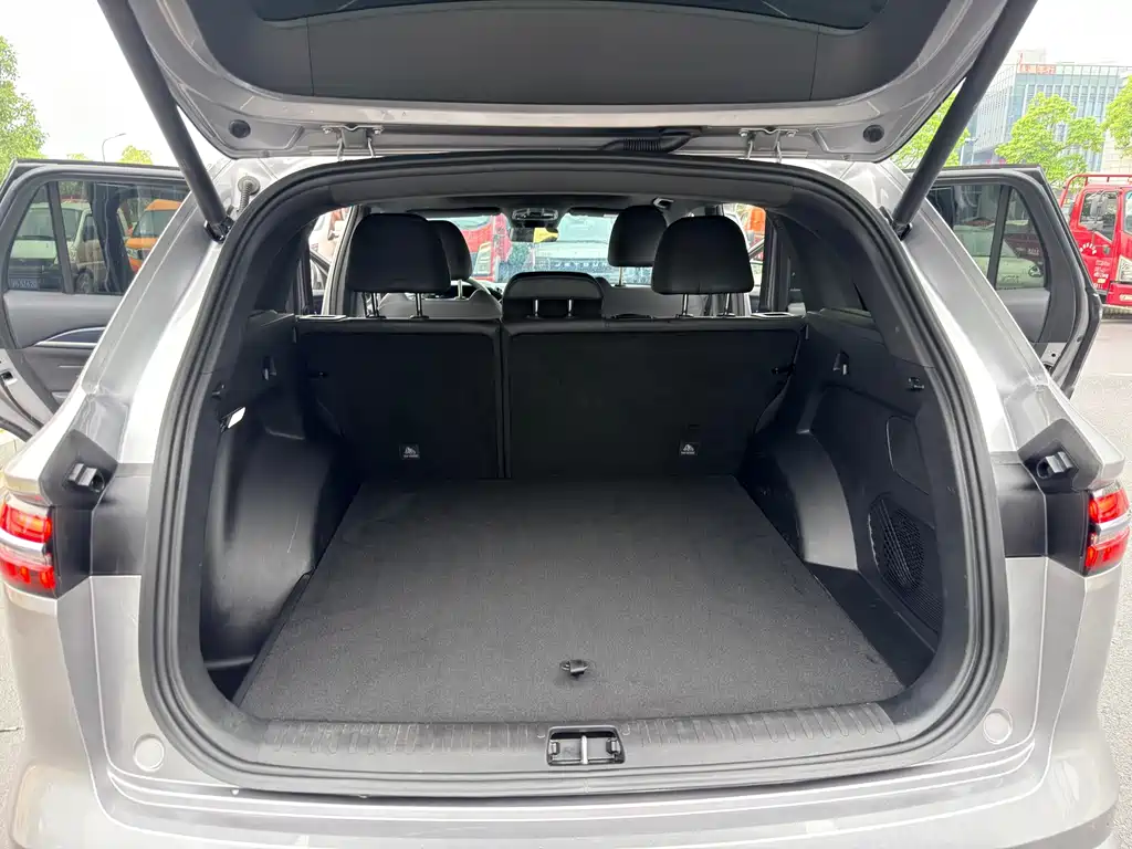 Geely Xingyue L — миниатюра 17