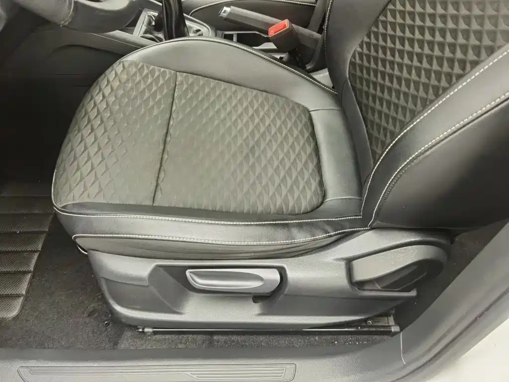 Skoda Kamiq — миниатюра 20