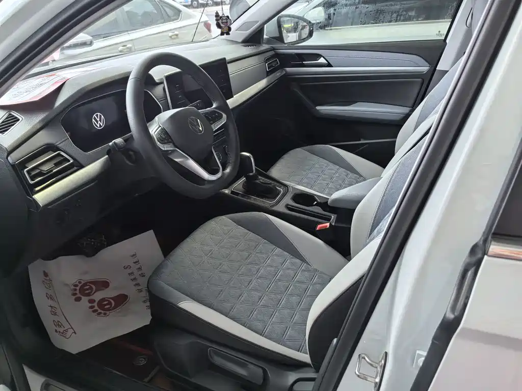 Volkswagen Lavida — миниатюра 7