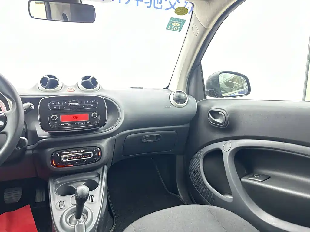 Smart fortwo 1.0L 52 kW Hardtop Lively Edition China V, фото 16