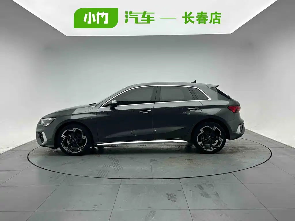 Audi A3 2023 Sportback 35 TFSI Luxury Sport