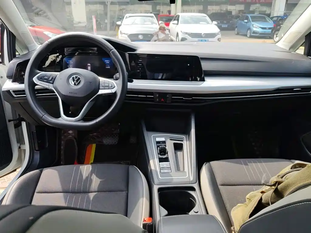 Volkswagen Golf — миниатюра 10
