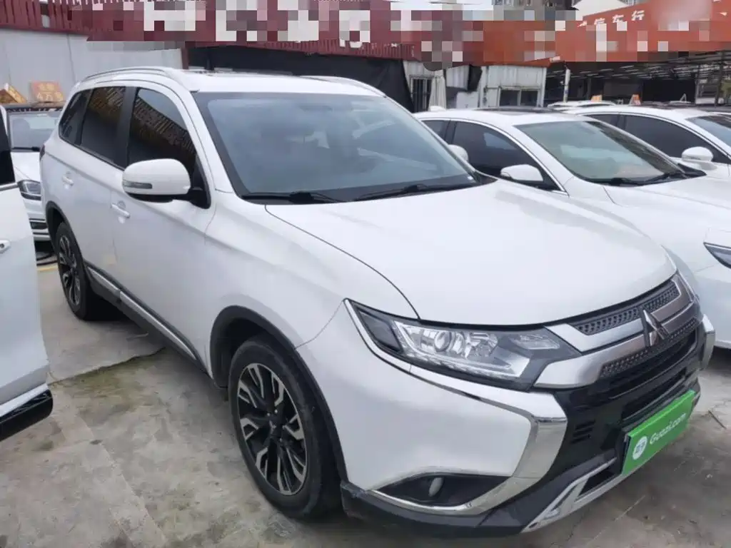 Mitsubishi Outlander — миниатюра 4