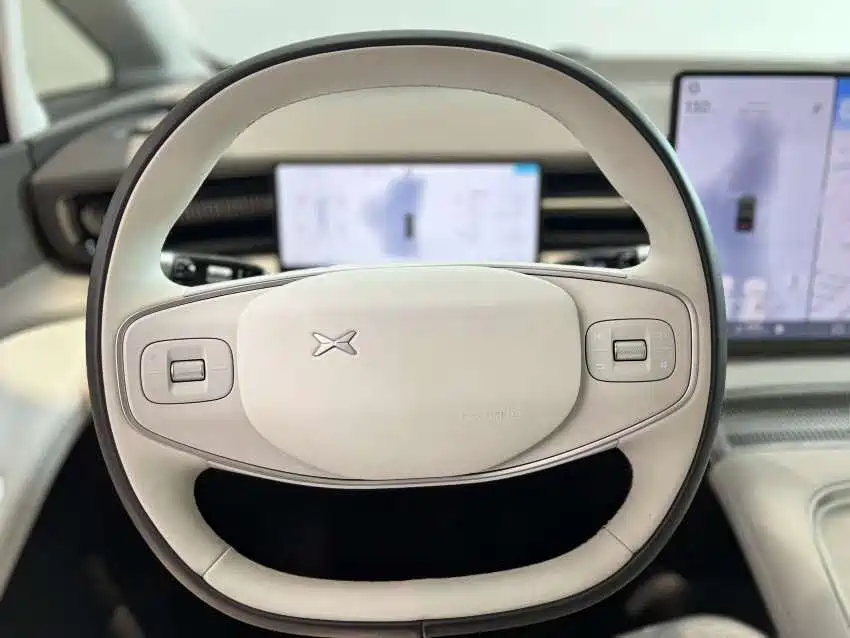 XPeng X9 — миниатюра 15