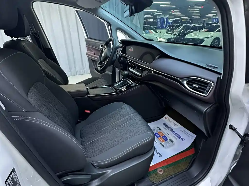 GAC Motor Trumpchi M6 — миниатюра 10