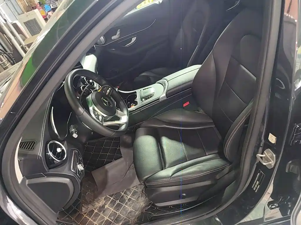 Mercedes-Benz C-Class — миниатюра 15