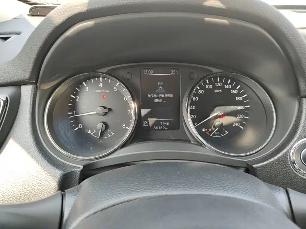Nissan X-Trail — миниатюра 12