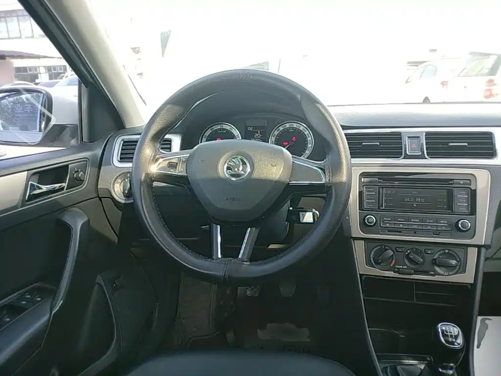 Skoda Rapid — миниатюра 11