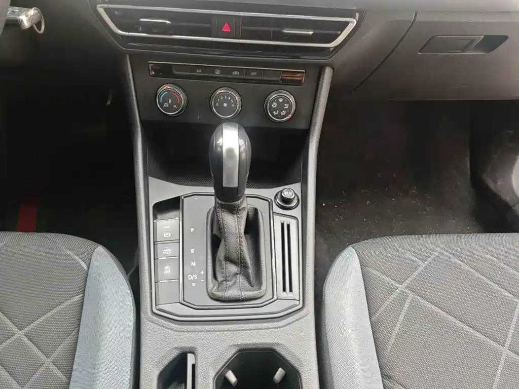 Volkswagen Lavida — миниатюра 14